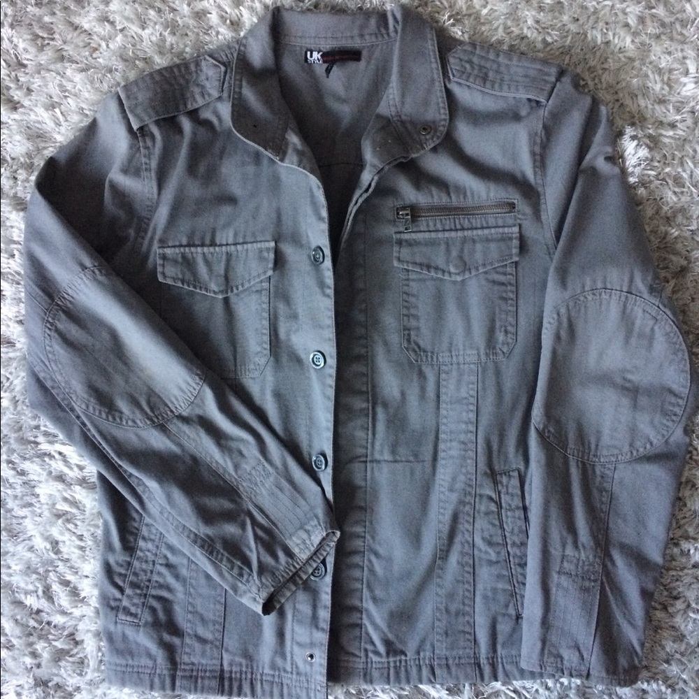 Men's gray lightweight coat